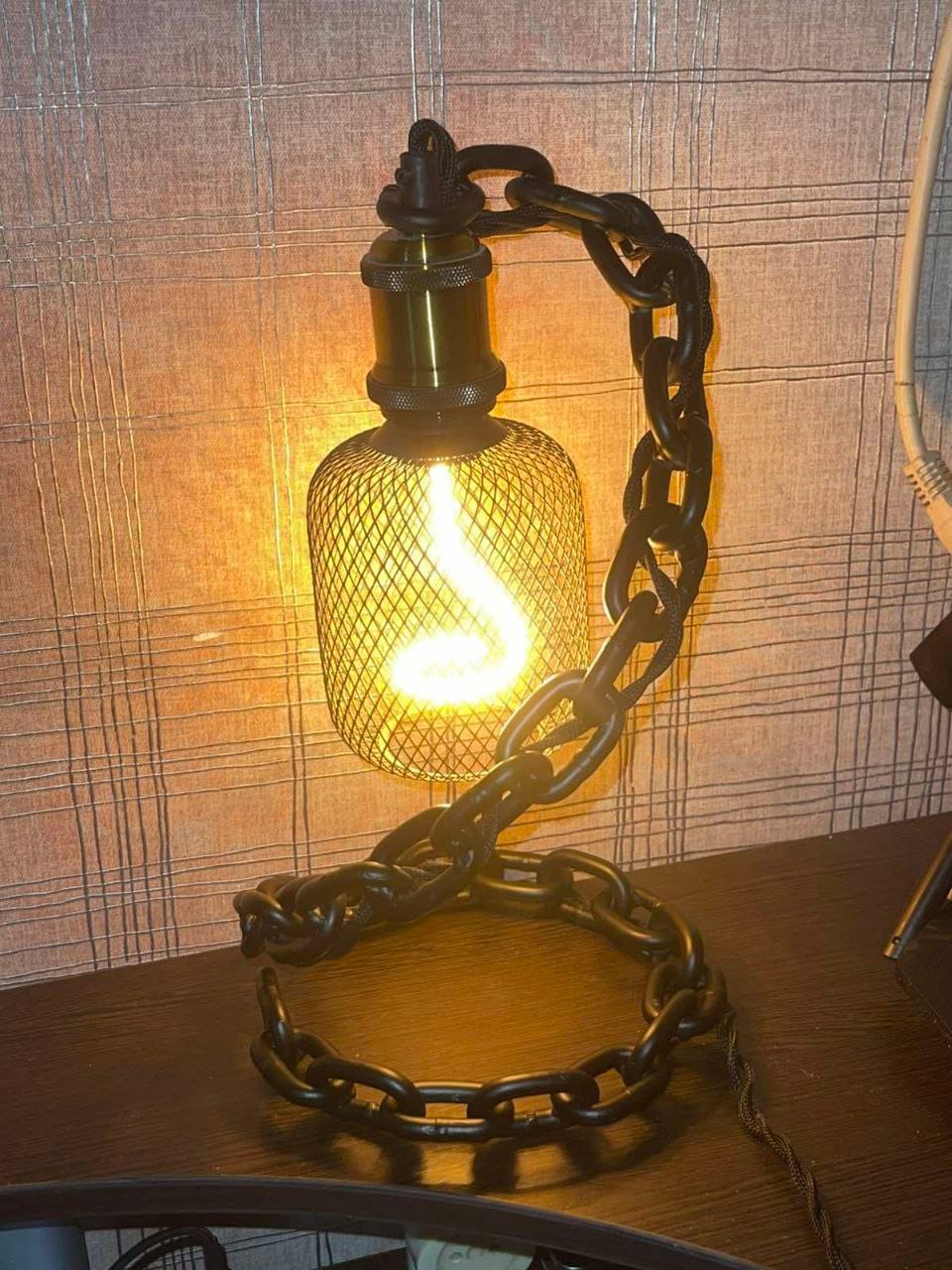 Левітуюча лампа з ланцюга в стилі лофт e-sto